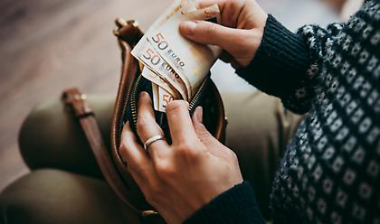 Το υψηλό πλεόνασμα δίνει σε πάνω από 500.000 δικαιούχους επίδομα θέρμανσης