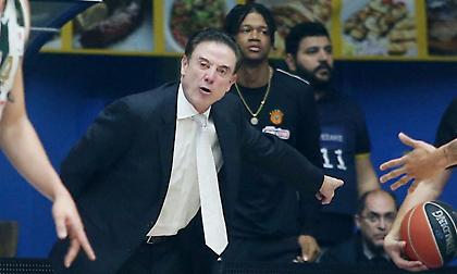 Πιτίνο: «Απόφαση-παρωδία, δεν έχω ξαναδεί κάτι τέτοιο»