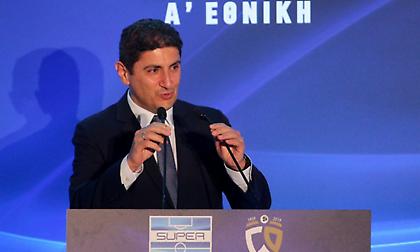 Αυγενάκης: «Να επιστρέψουμε στο αυτονόητο, να επιτραπούν οι μετακινήσεις οπαδών»