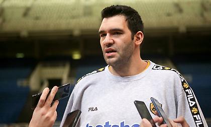 Μαυροειδής: «Άλλες χρονιές αλλάζαμε κάθε εβδομάδα παίκτη»