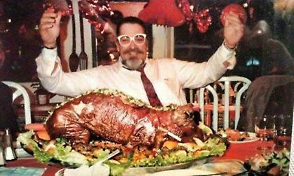 Κάθε βράδυ sold out: Η πιτσαρία με τους 2 κροκόδειλους που έγινε το απόλυτο στέκι της Αθήνας