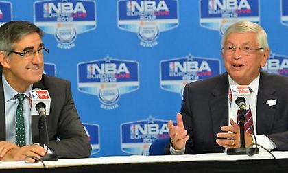 Ντέιβιντ Στερν: Παραμένει σε κρίσιμη κατάσταση