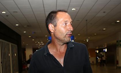 Φαν τ’ Σχιπ: «Παρακολουθώ συνέχεια παίκτες και είμαι ανοιχτός»