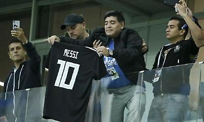 Μαραντόνα: «Είδα τον Μέσι να κλαίει σαν παιδί»