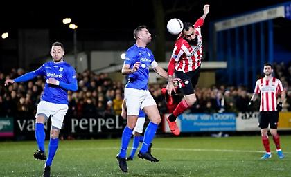 Πρόκριση με τα χίλια ζόρια και Μήτρογλου για την Αϊντχόφεν