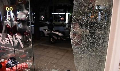Θεσσαλονίκη: Ζημιές σε 13 καταστήματα από τις επιθέσεις - Ελεύθεροι οι 29 προσαχθέντες (pics)