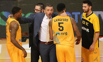 Η ΑΕΚ που αποκτά ταυτότητα και μετατρέπεται σε «ομάδα Παπαθεοδώρου»