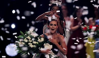 Η 24χρονη βιοχημικός που στέφθηκε «Μις Αμερική»