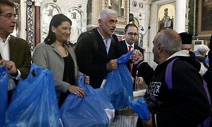 Η προσφορά του Ολυμπιακού στις Μητροπόλεις Νικαίας και Πειραιά (video/pics)