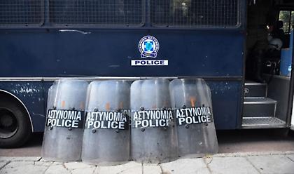 Επίθεση σε διμοιρία των ΜΑΤ πίσω από την ΑΣΟΕΕ