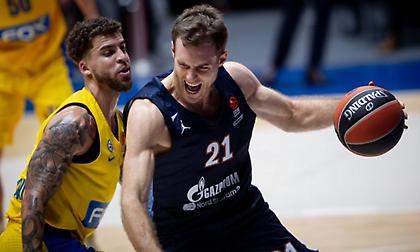 Δύο εβδομάδες εκτός ο Αμπρομάιτις