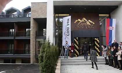 Έκανε τα εγκαίνια του ξενοδοχείου του στη Σερβία ο Τεόντοσιτς (pics)