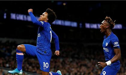 Τσέλσι και Γουίλιαν πλήγωσαν τον Μουρίνιο