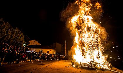 Οι φωτιές των Χριστουγέννων στη Φλώρινα (pics)