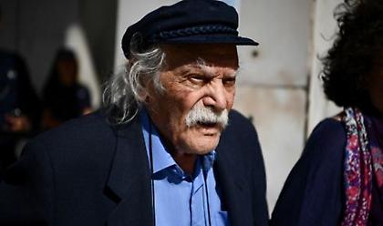 Στο νοσοκομείο ο Μανώλης Γλέζος