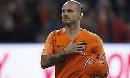 Πλήθος… προσωπικοτήτων στο αποχαιρετιστήριο παιχνίδι του Σνάιντερ