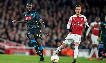 «Σε επαφές με Νάπολι για Κουλιμπαλί η Άρσεναλ»