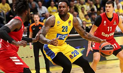 Άλλα λέει η Μακάμπι και… άλλα ο Μπλακ για τον τραυματισμό του