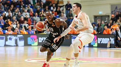 Νίκη με οδηγό Κόβαν-Μπράουν για Χάποελ