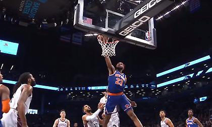 Το alley oop των Νικς στην κορυφή του Top 10 (video)