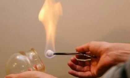 Η γιαγιά ξέρει: 8 γιατροσόφια των '90s που αν τα έχεις δοκιμάσει, είσαι τυχερός που ζεις