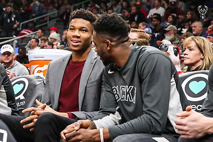 Λιβύη: Κλιμακώνονται οι συγκρούσεις - Οι δυνάμεις του Χαφτάρ πλησιάζουν στην Τρίπολη