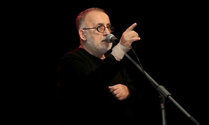 Δημοσία δαπάνη η κηδεία του Θάνου Μικρούτσικου