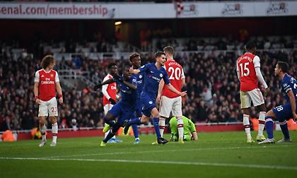 Τραγικό λάθος του Λένο, ισοφάρισε η Τσέλσι (video)