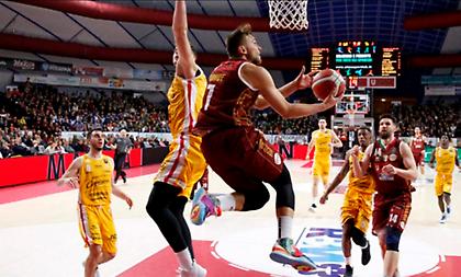 Δύσκολη, αλλά νίκη οκτάδας για Βενέτσια