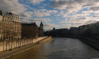 Παρίσι: Μαζικές απεργίες, μαγικές διακοπές