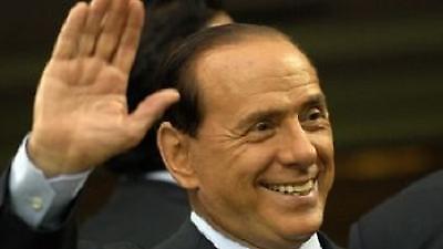 Μπερλουσκόνι: «Δεν πωλείται ο Ροναλντίνιο»