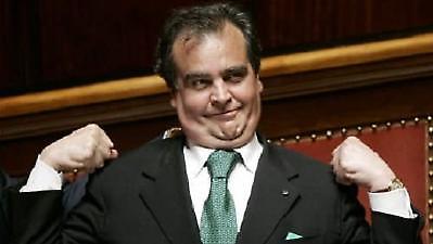 «Πυρ και μανία» στη Γαλλία με Ιταλό βουλευτή