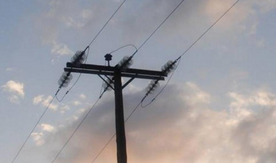 Αποκαταστάθηκε η ηλεκτροδότηση στα Βίλια- Χωρίς ρεύμα παραμένει η Κάζα