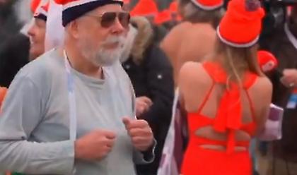 Είναι τρελοί αυτοί οι Ολλανδοί: Μπάνιο πρωτοχρονιά υπό πολύ χαμηλές θερμοκρασίες (video)