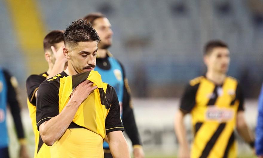 Μήνυμα Καρέρα και Ίβιτς σε Σιμόες: «Σε υπολογίζουμε»