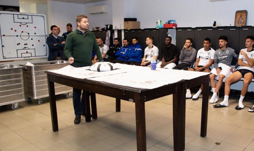 ‘Έκοψαν την πρωτοχρονιάτικη πίτα στον ΠΑΟΚ