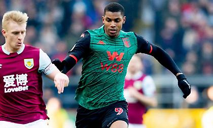 Απίστευτη ατυχία για Άστον Βίλα: Δύο παίκτες έπαθαν ρήξη χιαστού στο ίδιο ματς