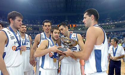 Το respect του Κακιούζη στον Σπανούλη