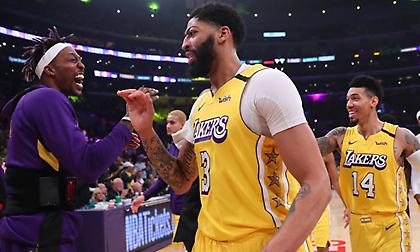 Πλήγωσε την… πρώην ο Ντέιβις