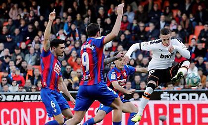 Έσπασε την κακοδαιμονία της με την Εϊμπάρ η Βαλένθια