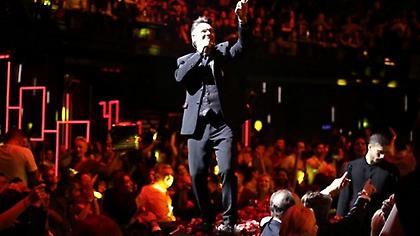 Πάνος Κιάμος: Τρεις παρουσίες στο Top 200 Airplay Chart το 2019 - Σαρώνει στο Fever G