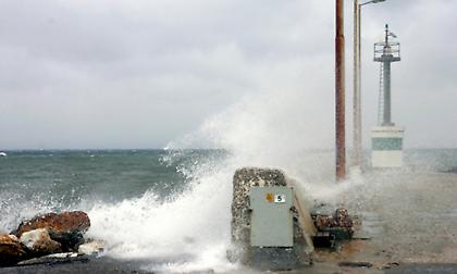 Ηφαιστίων: Τροποποιήσεις σε ακτοπλοϊκά δρομολόγια - Aπόπλου του «blue star paros» για Κυκλάδες