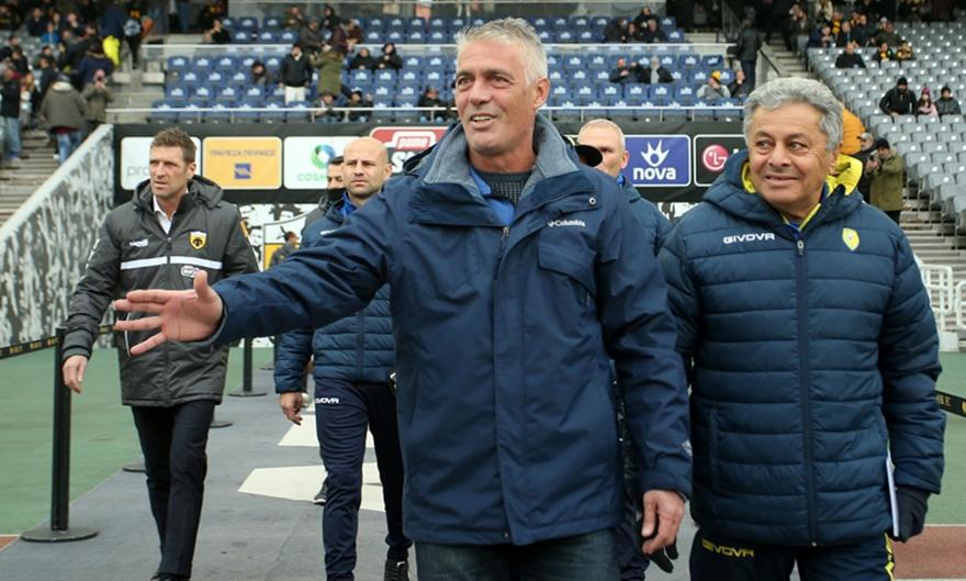 Χάβος: «Με στεναχωρεί ότι φάγαμε τρία γκολ από στατικές φάσεις»