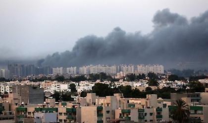 Λιβύη: Τουλάχιστον 30 οι νεκροί από τον βομβαρδισμό σε στρατιωτική σχολή της Τρίπολης