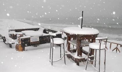 Λευκά Θεοφάνεια με τον Ηφαιστίωνα: Πού χιονίζει και πώς θα κινηθεί η κακοκαιρία