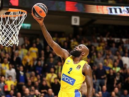 Θέλει να «δέσει» Γουίλμπεκιν και Έισι η Μακάμπι