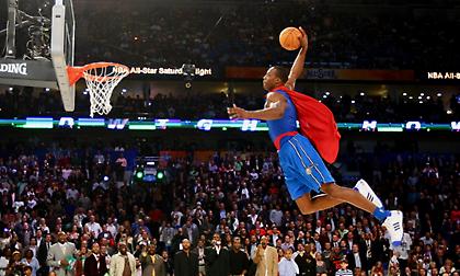 Η μεγάλη επιστροφή: Ο Ντουάιτ Χάουαρντ στον διαγωνισμό καρφωμάτων!