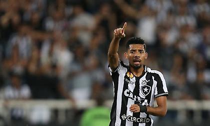 Θέλει Φερνάντες η Μπαρτσελόνα