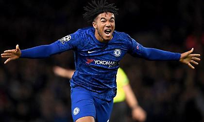 Ανταμείβει και «δένει» με πενταετές τον Τζέιμς η Τσέλσι