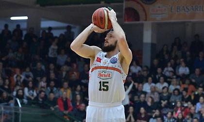 Άντι Ράουτινς: Όταν σκόραρε επτά τρίποντα κόντρα στην ΑΕΚ! (video)